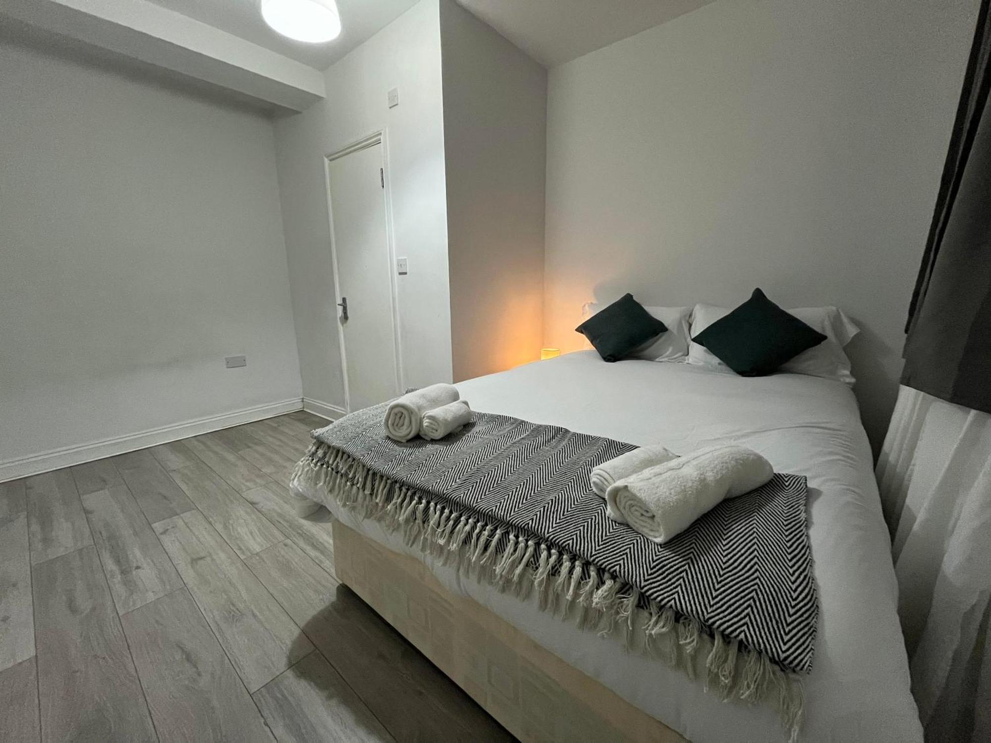 City Apartments Near Seven Sisters Лондон Екстериор снимка