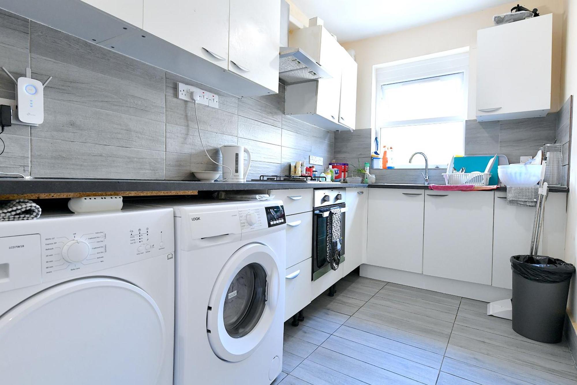 City Apartments Near Seven Sisters Лондон Екстериор снимка