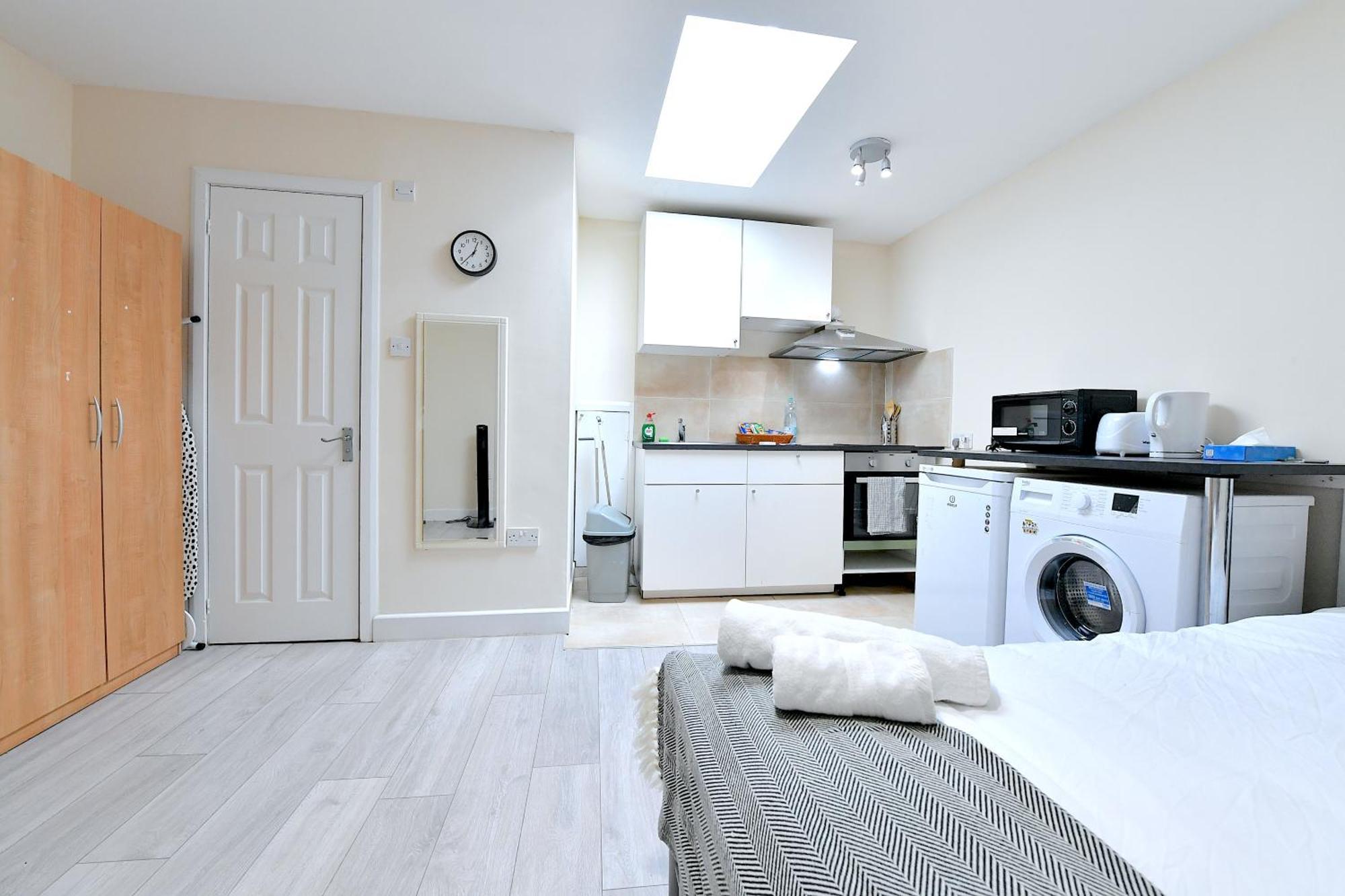City Apartments Near Seven Sisters Лондон Екстериор снимка