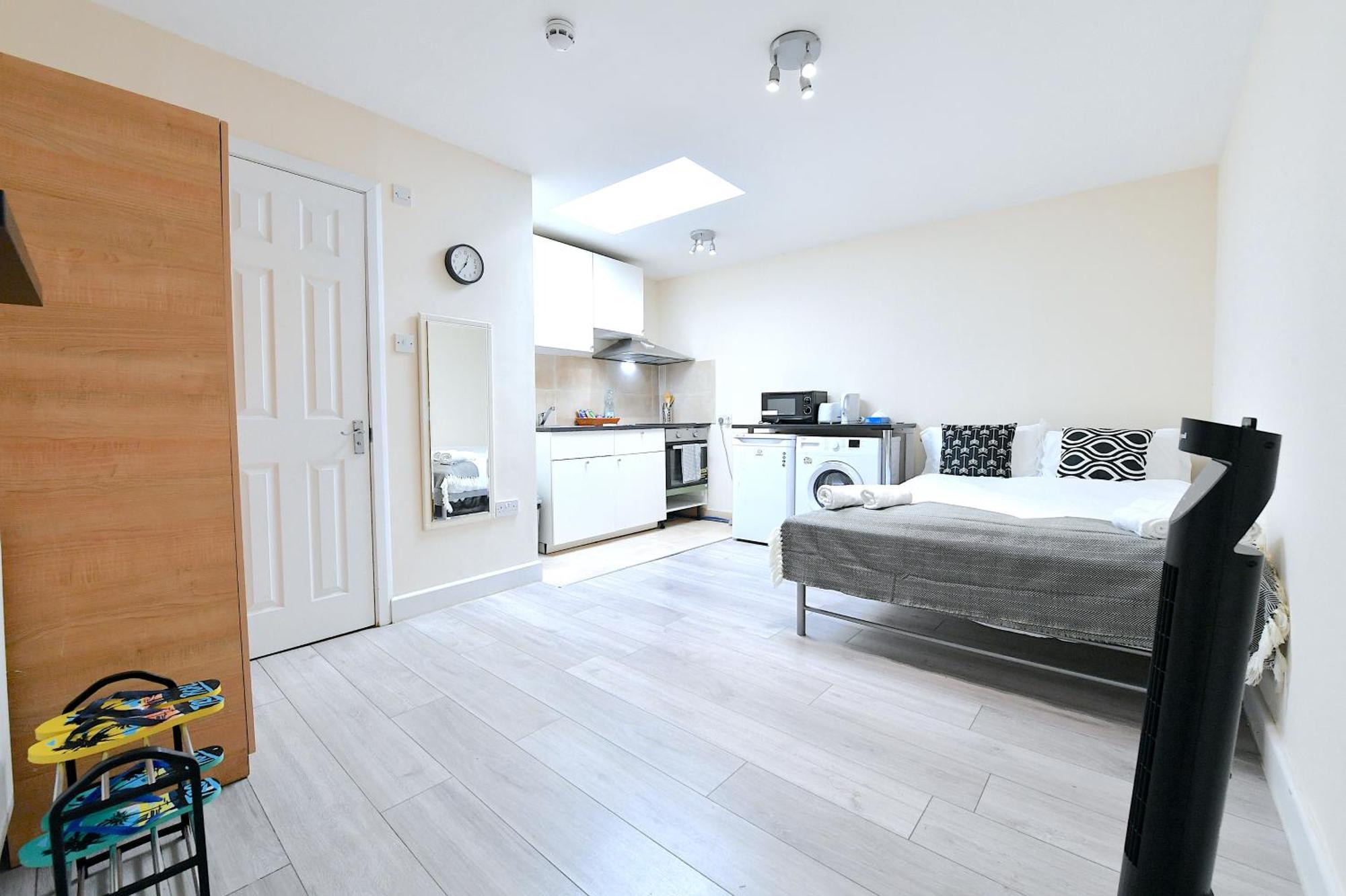 City Apartments Near Seven Sisters Лондон Екстериор снимка